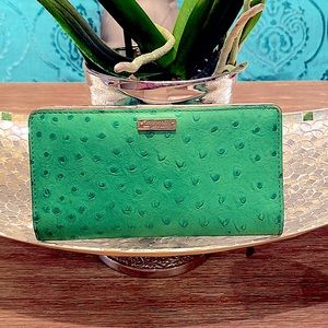 Kate Spade ♠️ wallet. Crocodile print, beautiful green 🐊